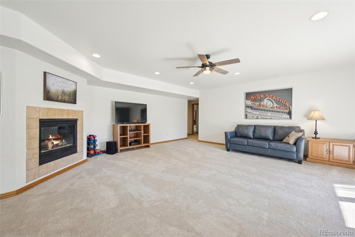 Fireplace, Interior, Recessed Lighting