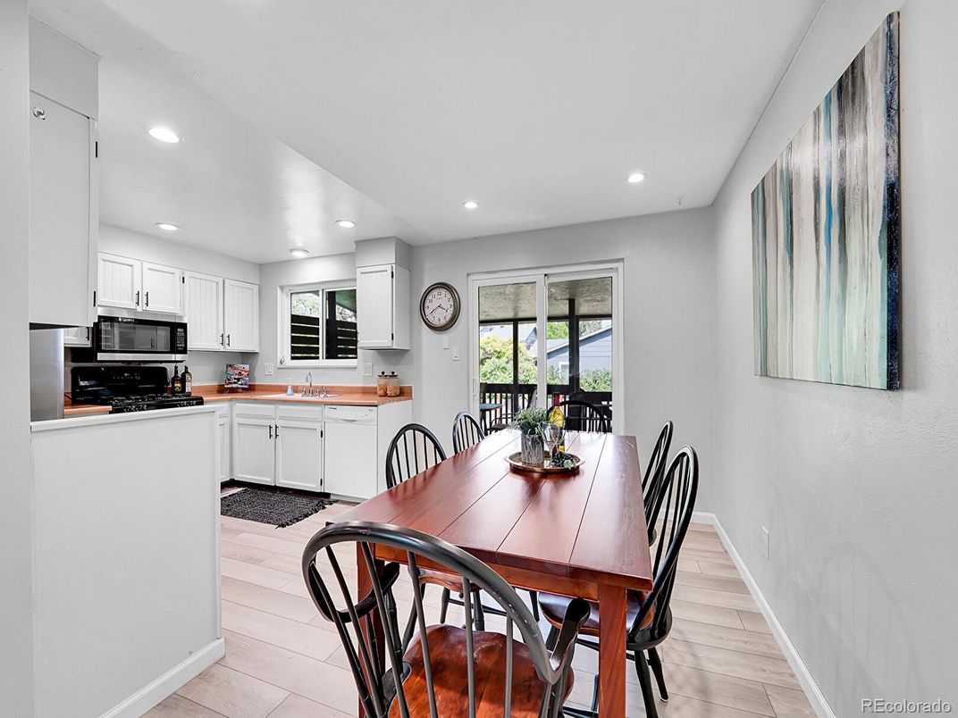 Dining room, Interior, Kitchen, Recessed Lighting, Wood Texture Flooring