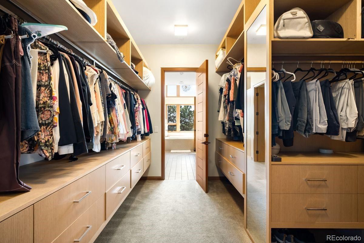 Interior, Walk-in Closets