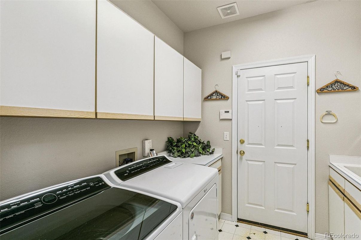 Interior, Washer