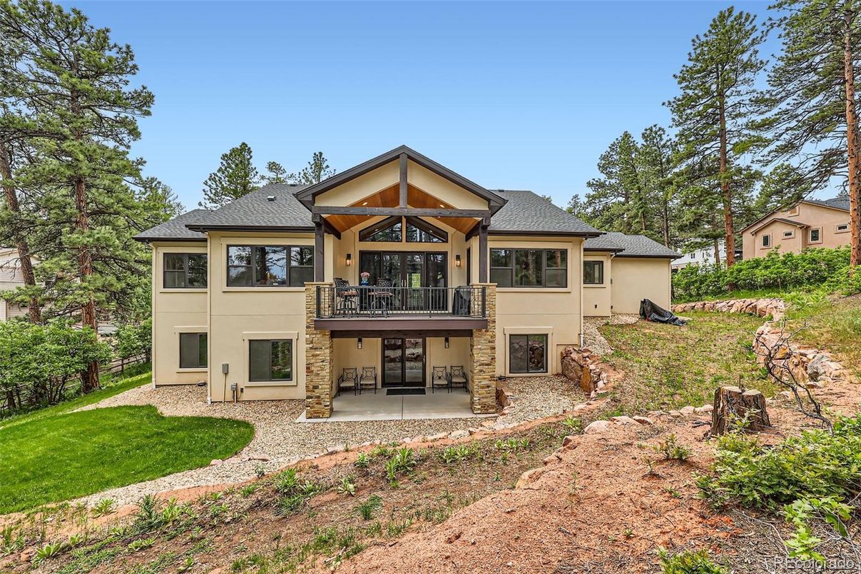 Backyard, Exterior, Facade, Farmhouse