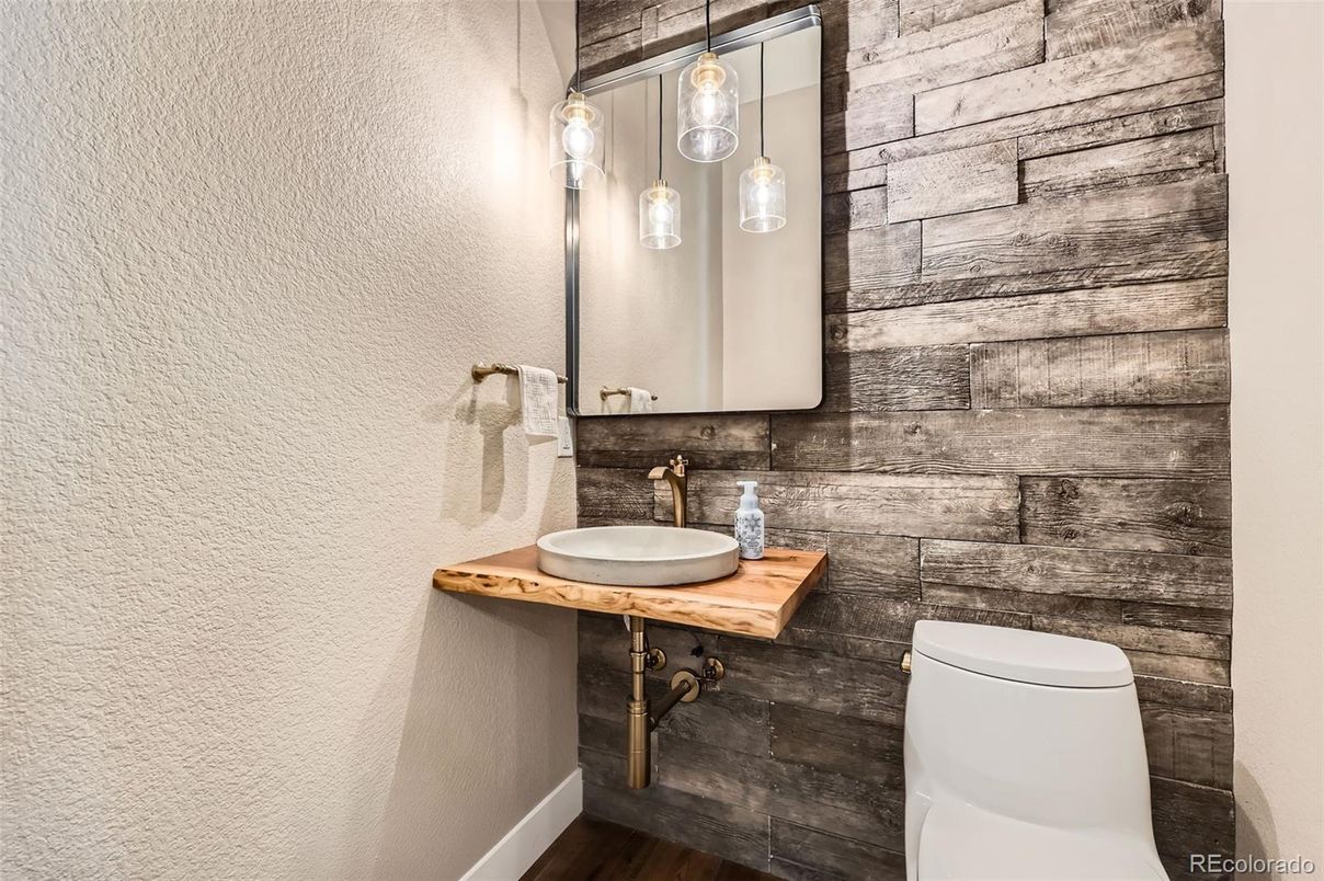 Bathroom, Interior, Pendant Lights, Wood Texture Flooring