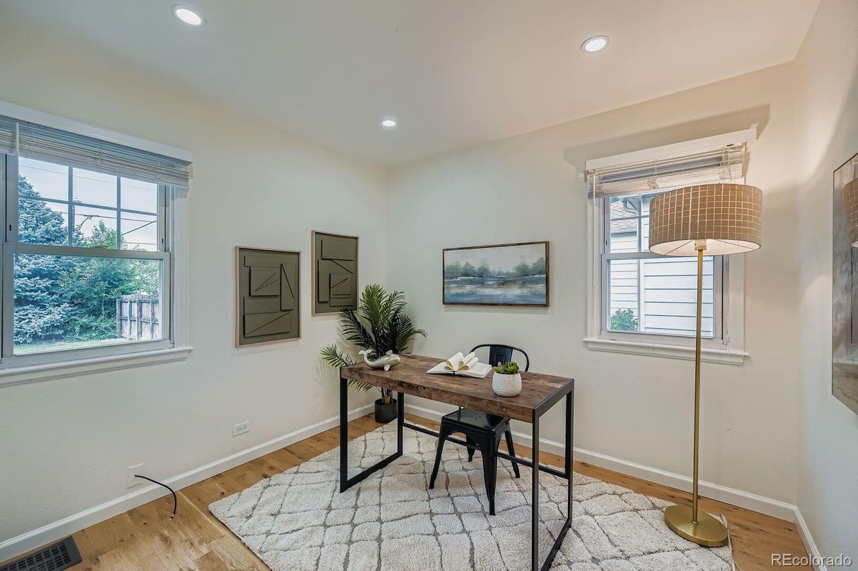 Home Office, Interior, Recessed Lighting, Wood Texture Flooring