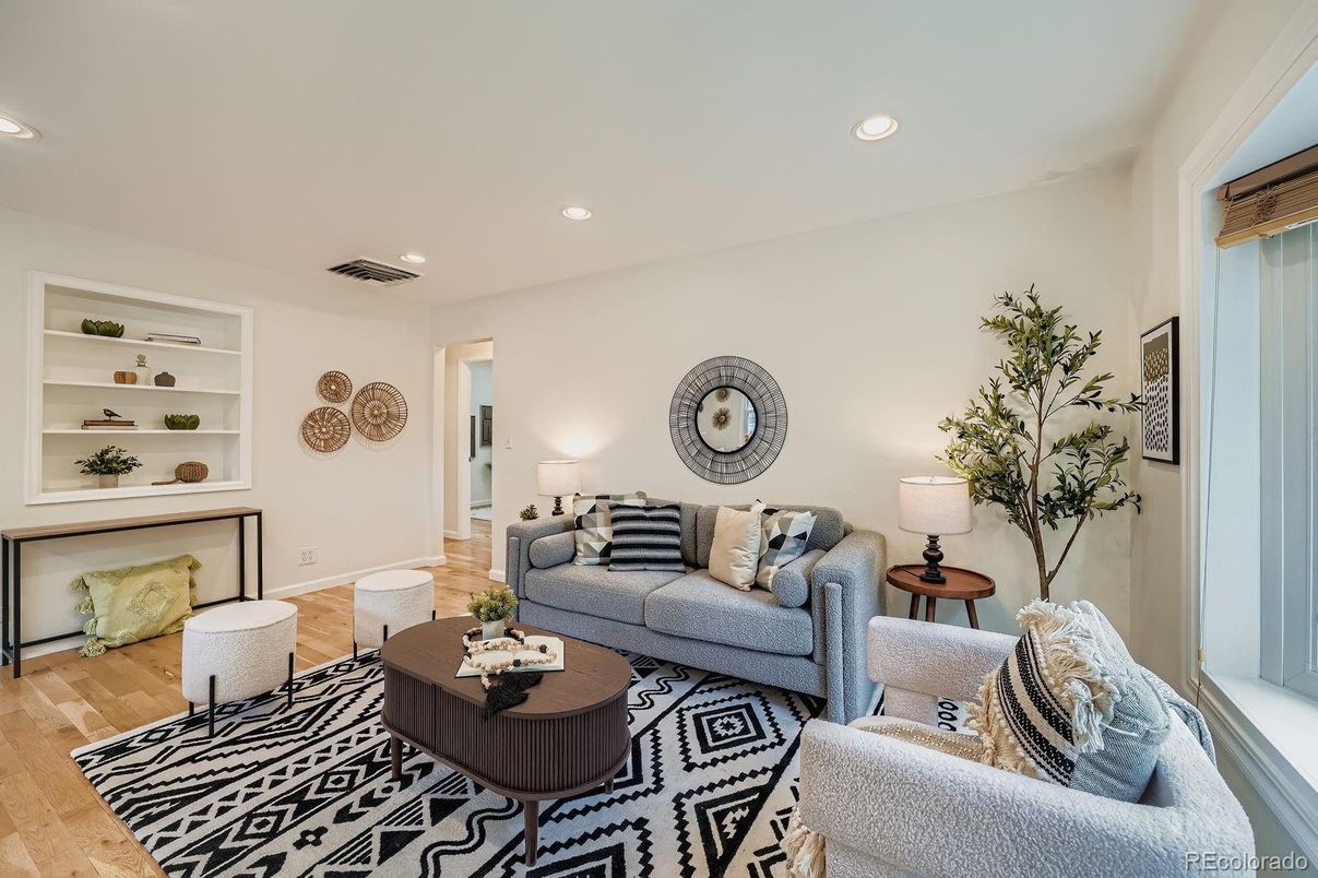 Interior, Living room, Recessed Lighting, Wood Texture Flooring