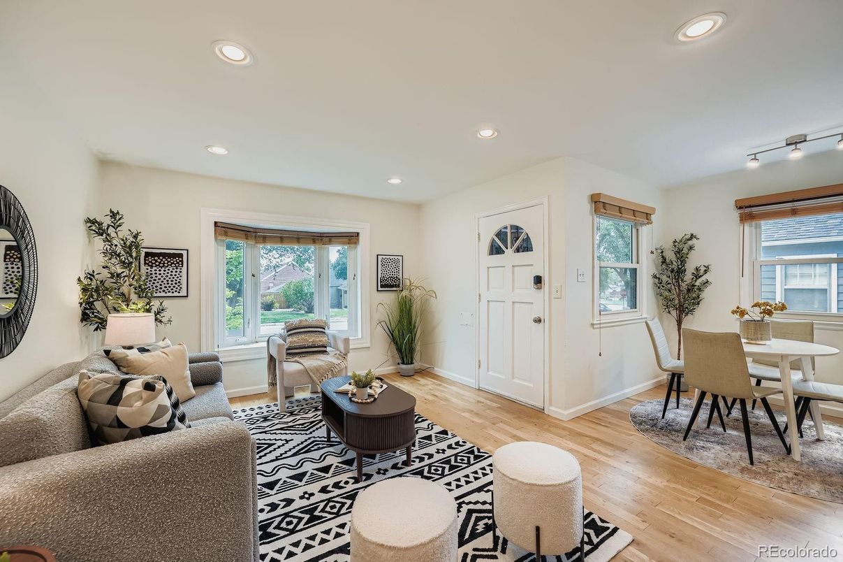Dining room, Interior, Living room, Recessed Lighting, Wood Texture Flooring