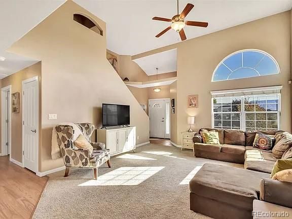 Interior, Living room, Pendant Lights, Wood Texture Flooring