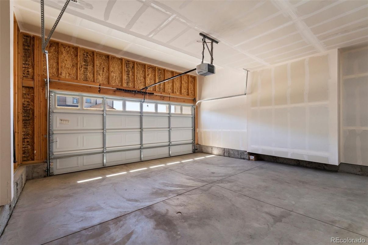 Garage, Interior