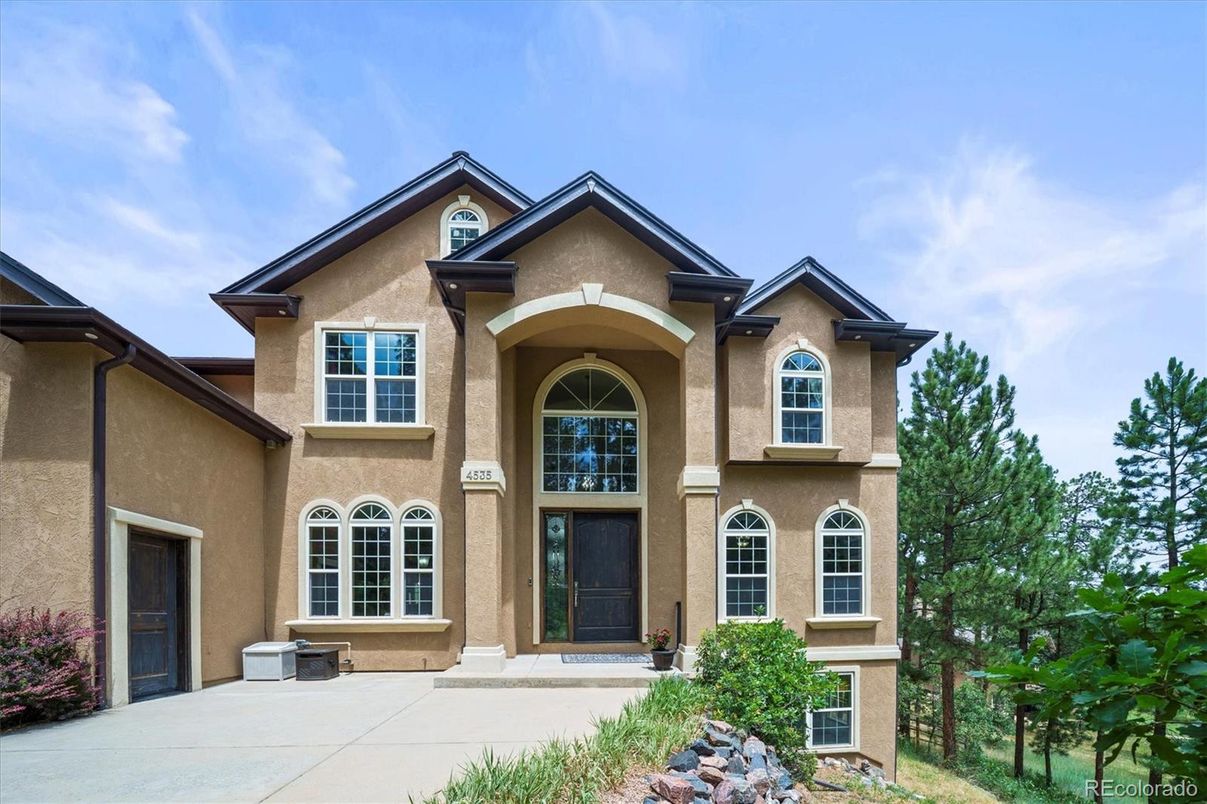 Exterior, Facade, Brick Traditional