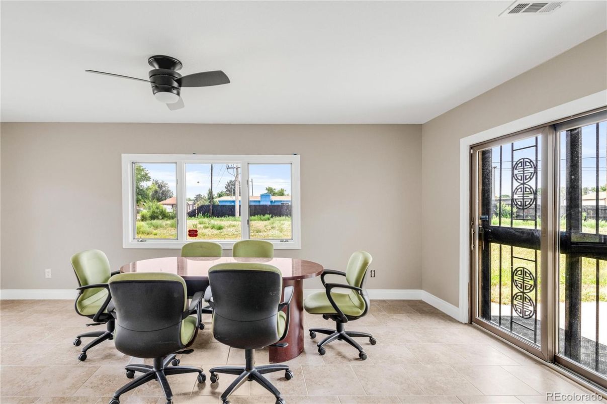 Dining room, Interior