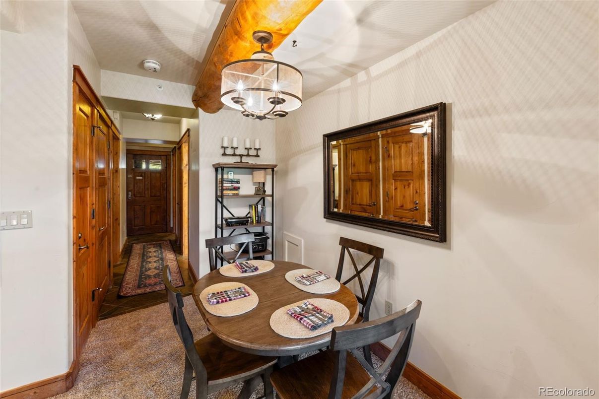 Chandelier, Dining room, Interior