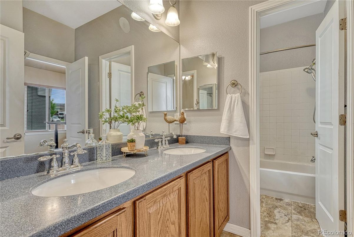 Bathroom, Dual Sink Vanities, Interior