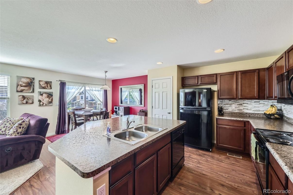 Dining room, Interior, Kitchen, Pendant Lights, Recessed Lighting, Wood Texture Flooring