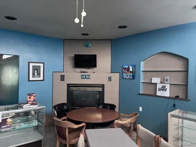 Dining room, Interior, Pendant Lights, Recessed Lighting