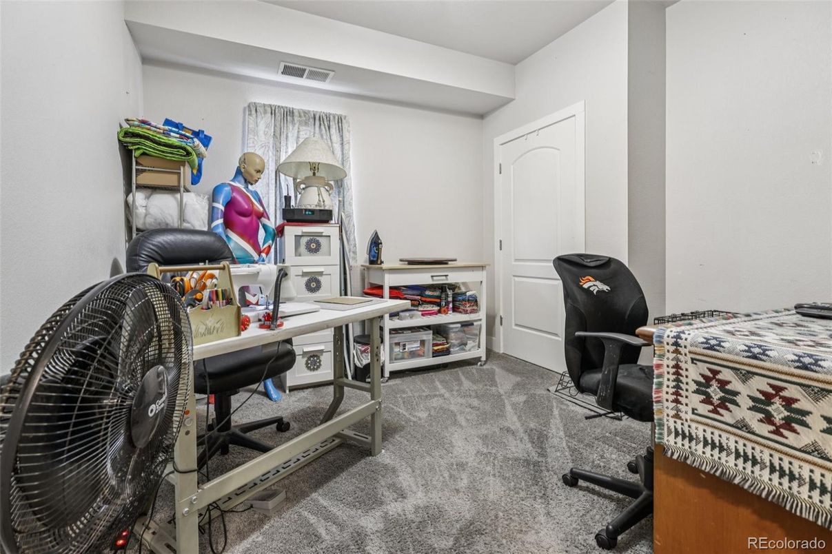 Home Office, Interior