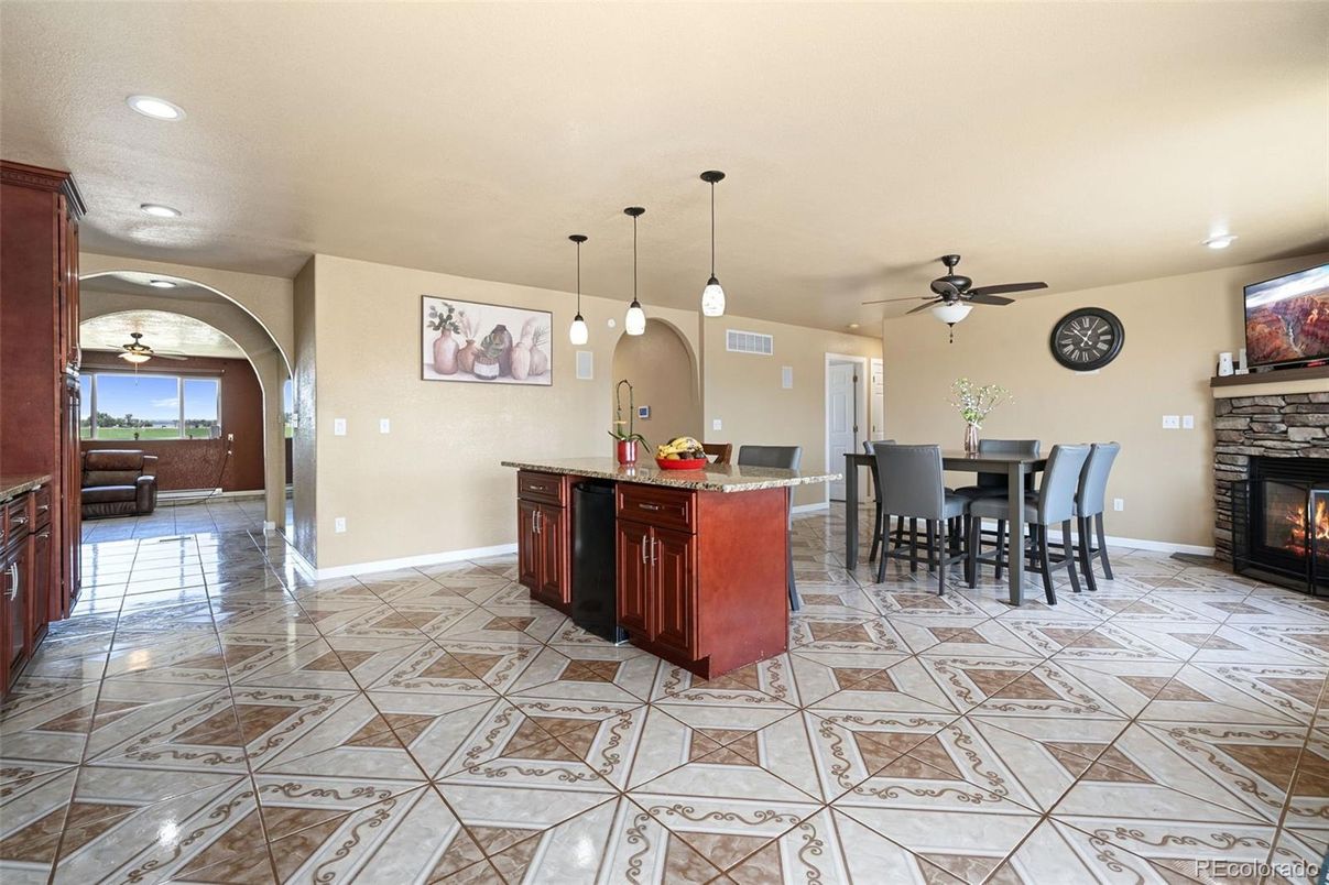 Dining room, Fireplace, Interior, Pendant Lights, Recessed Lighting