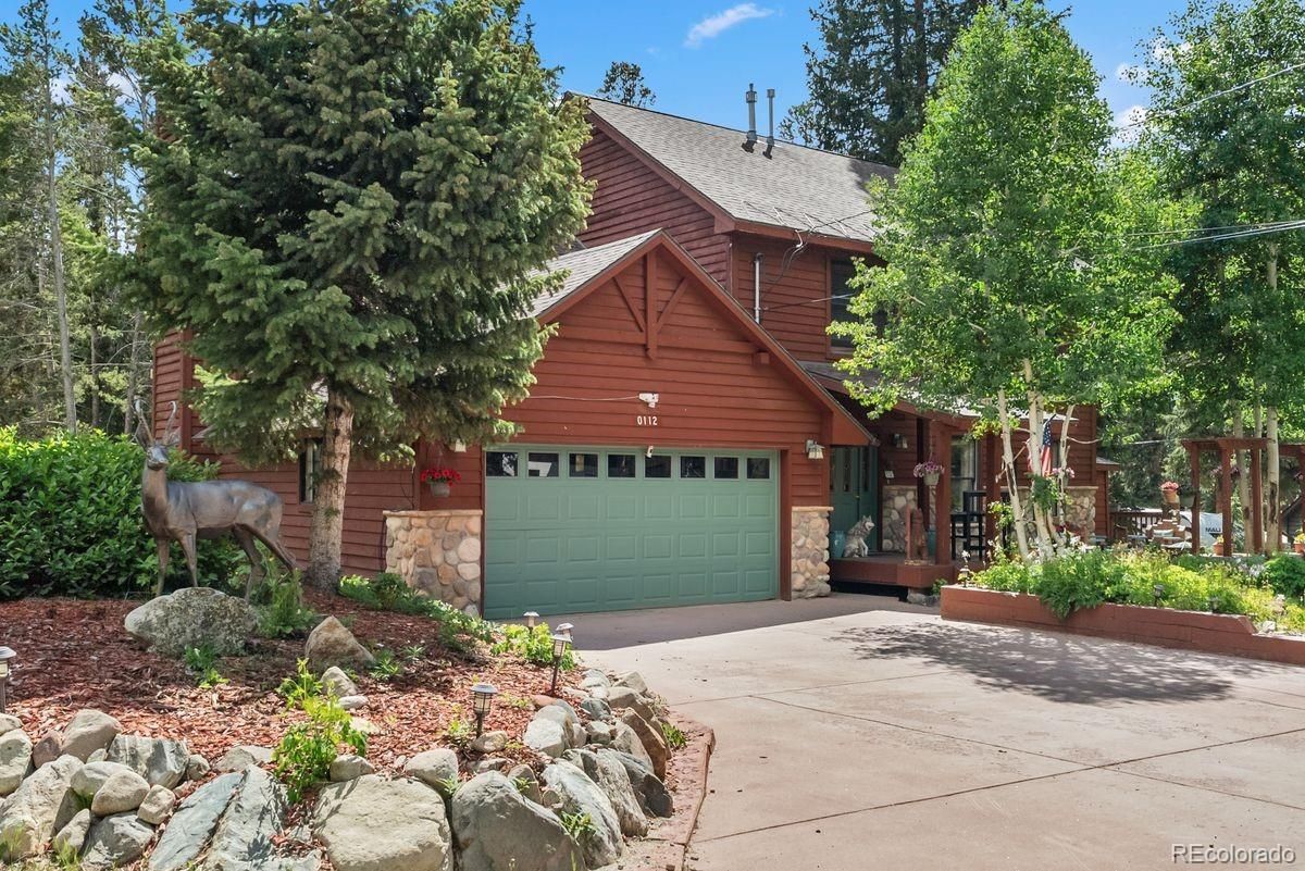 Attached, Exterior, Facade, Log Home