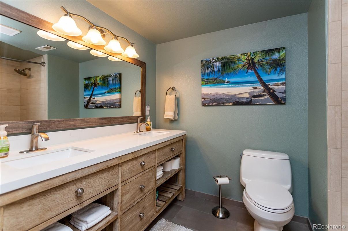 Bathroom, Dual Sink Vanities, Interior