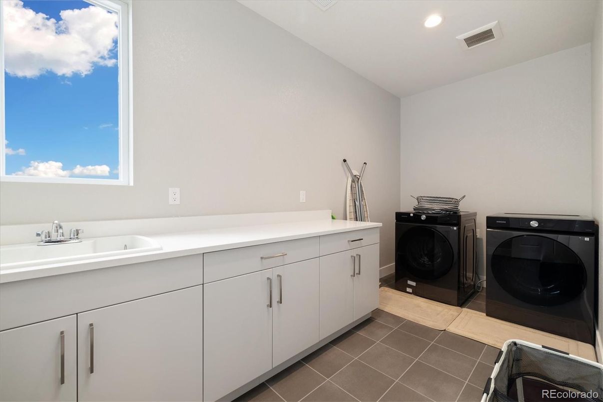 Interior, Recessed Lighting, Washer