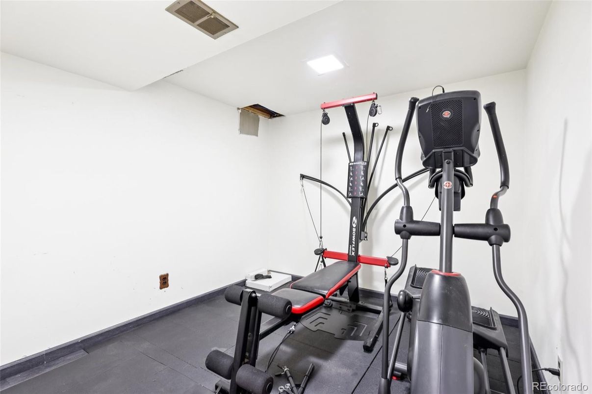 Fitness Equipment, Interior, Recessed Lighting