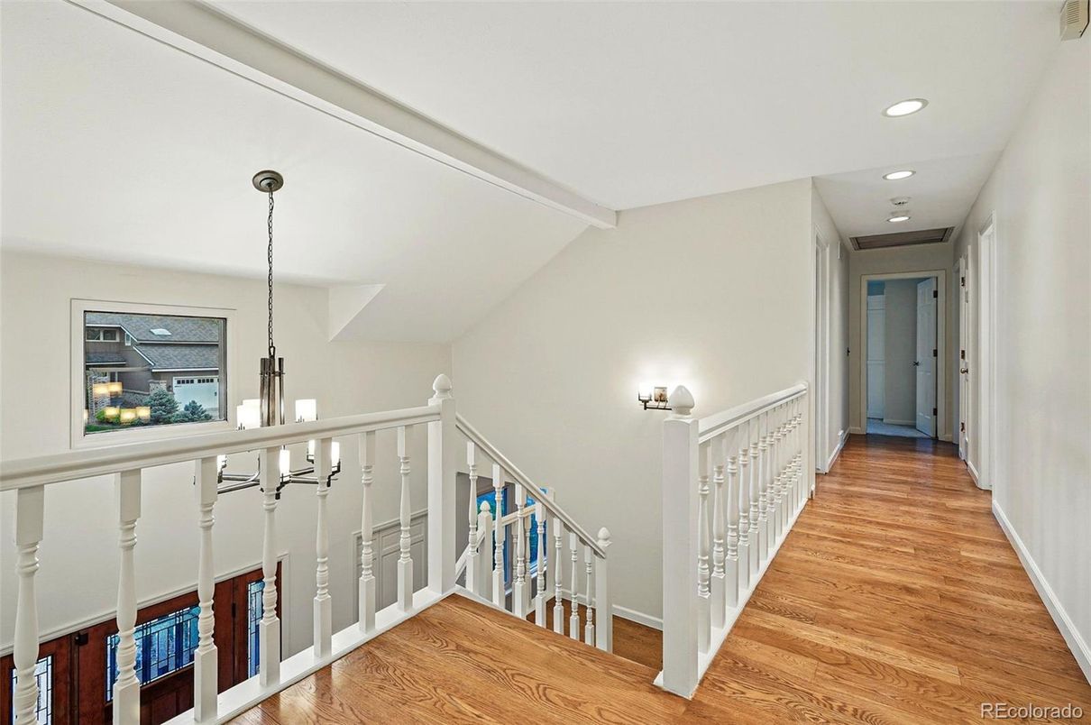Interior, Pendant Lights, Recessed Lighting, Wood Texture Flooring