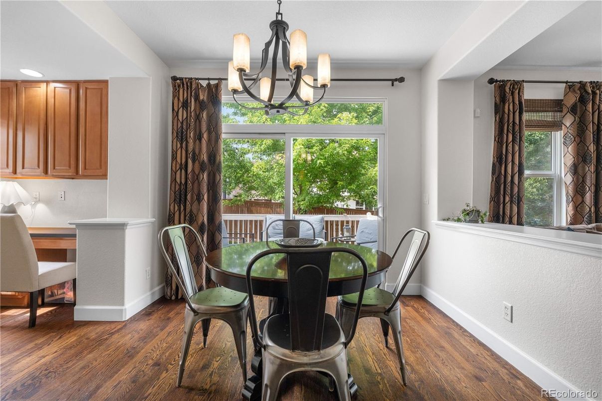 Chandelier, Dining room, Interior, Recessed Lighting, Wood Texture Flooring