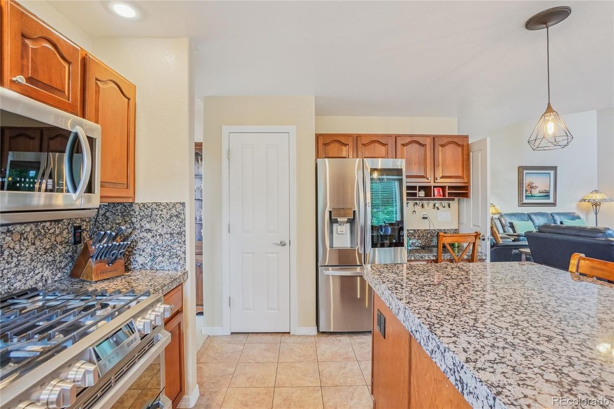 Interior, Kitchen, Pendant Lights, Recessed Lighting, Stainless Steel Appliances