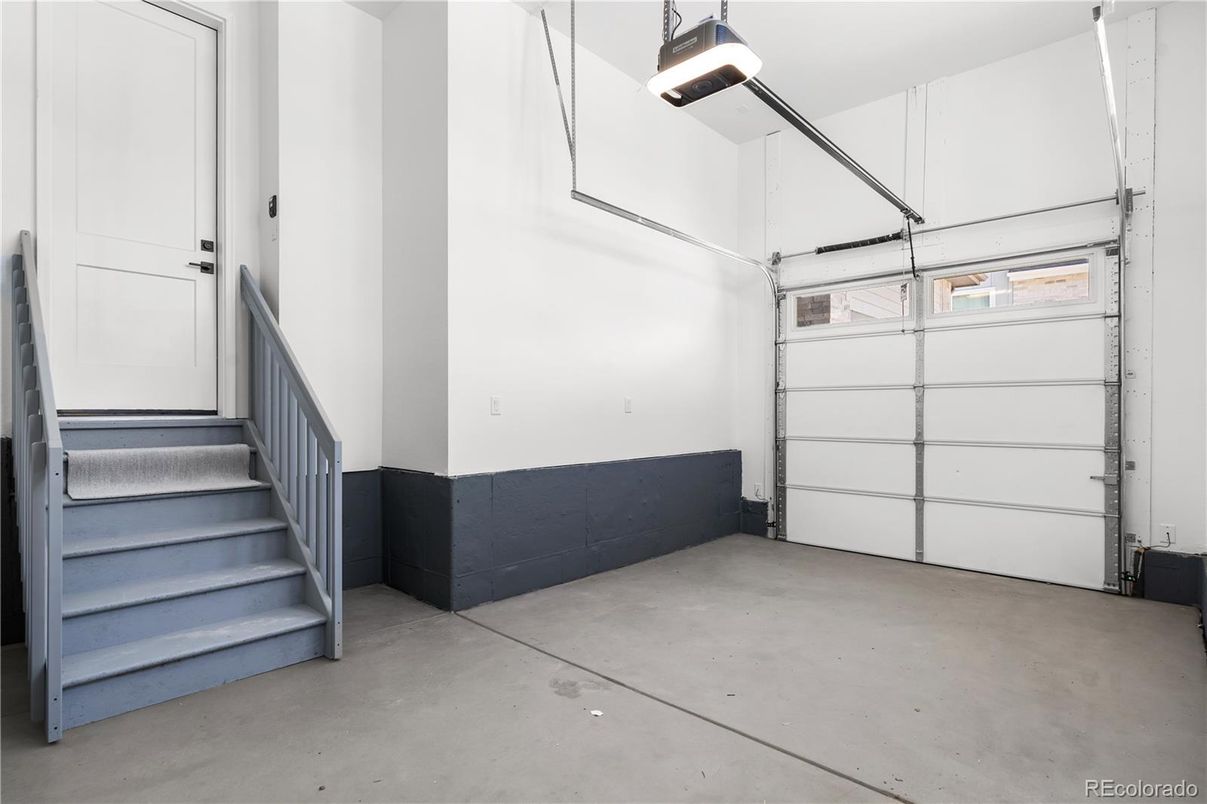 Garage, Interior