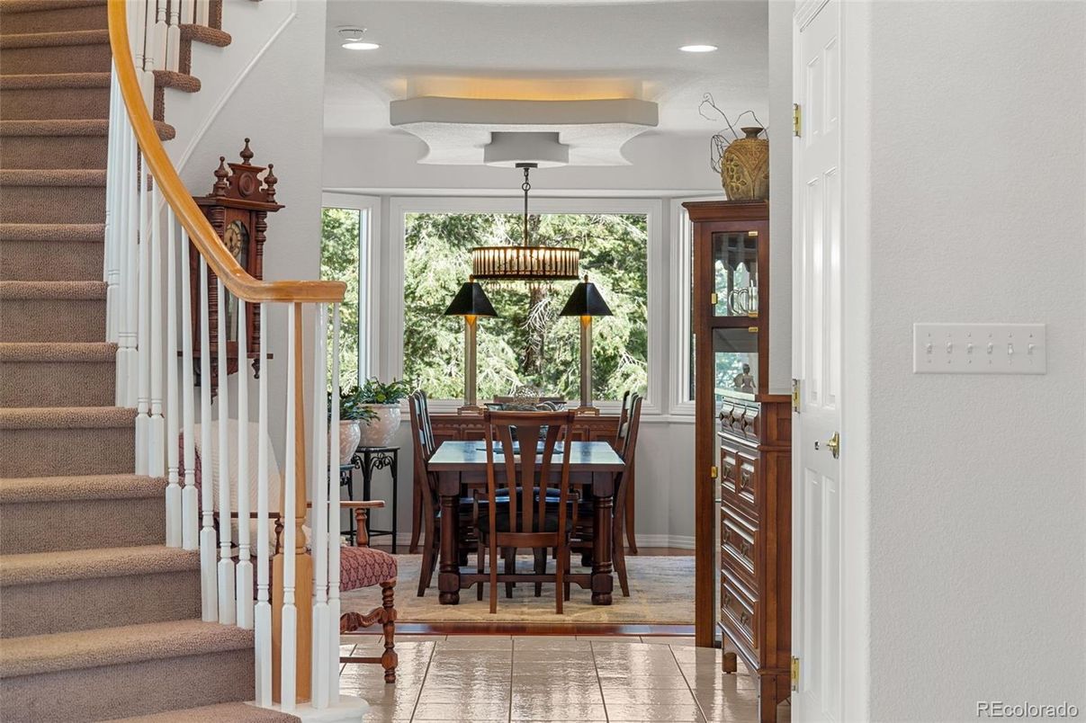 Dining room, Interior, Pendant Lights, Recessed Lighting