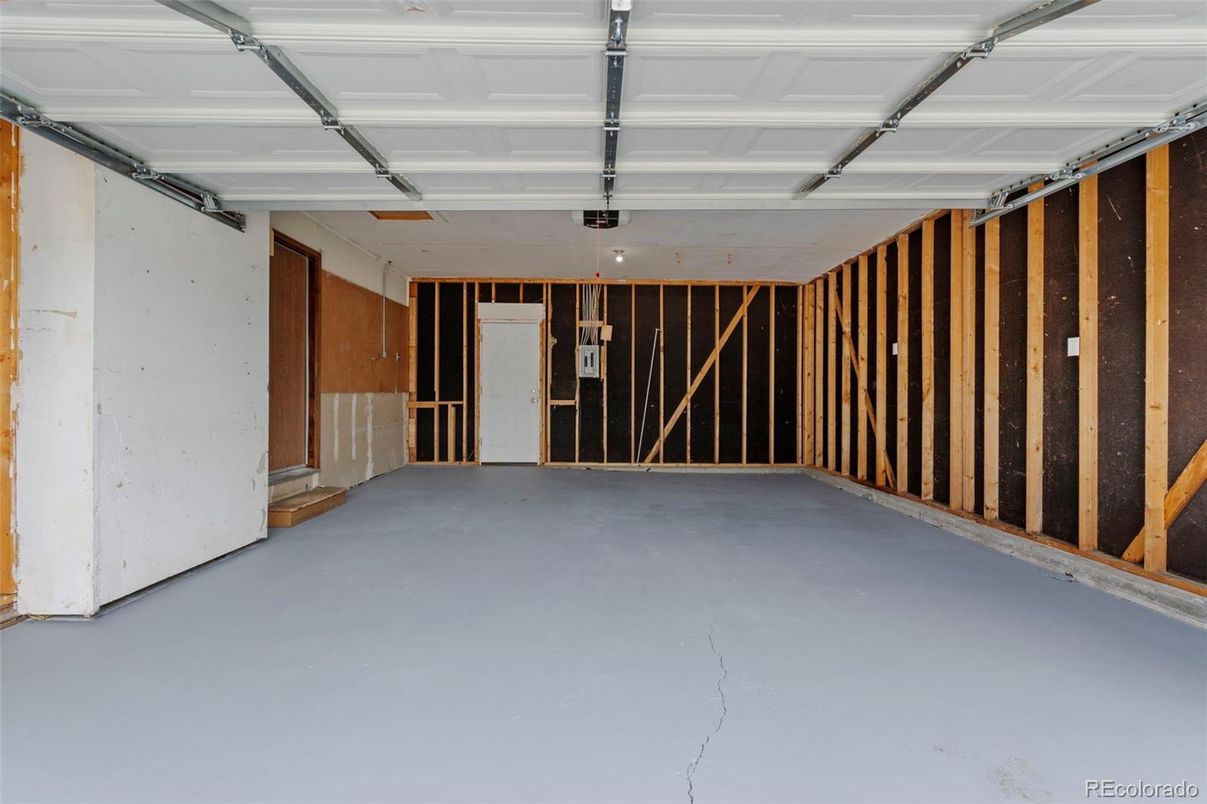 Garage, Interior