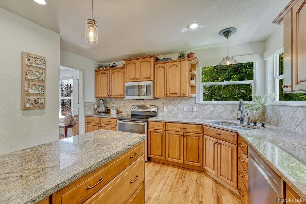 Interior, Kitchen, Pendant Lights, Recessed Lighting, Wood Texture Flooring