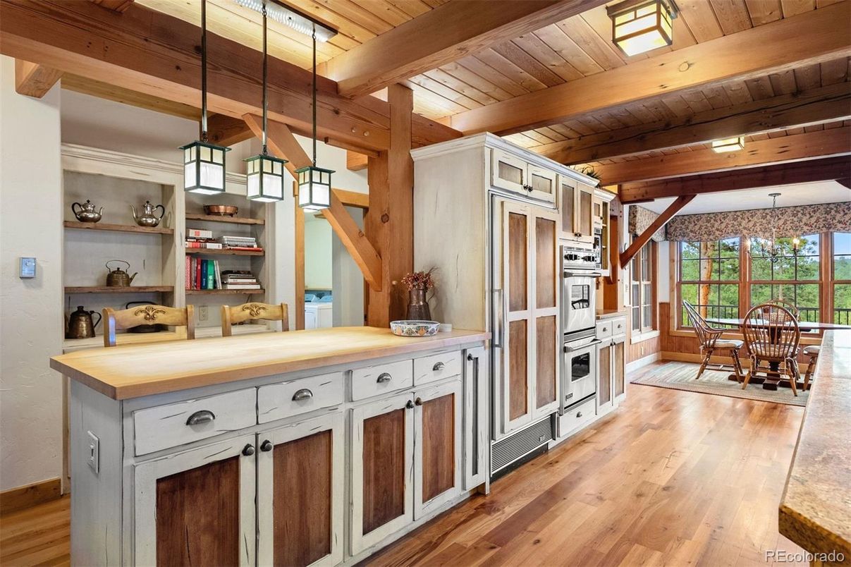 Chandelier, Dining room, Interior, Kitchen, Pendant Lights, Wooden Beams, Wooden Ceilings, Wood Texture Flooring