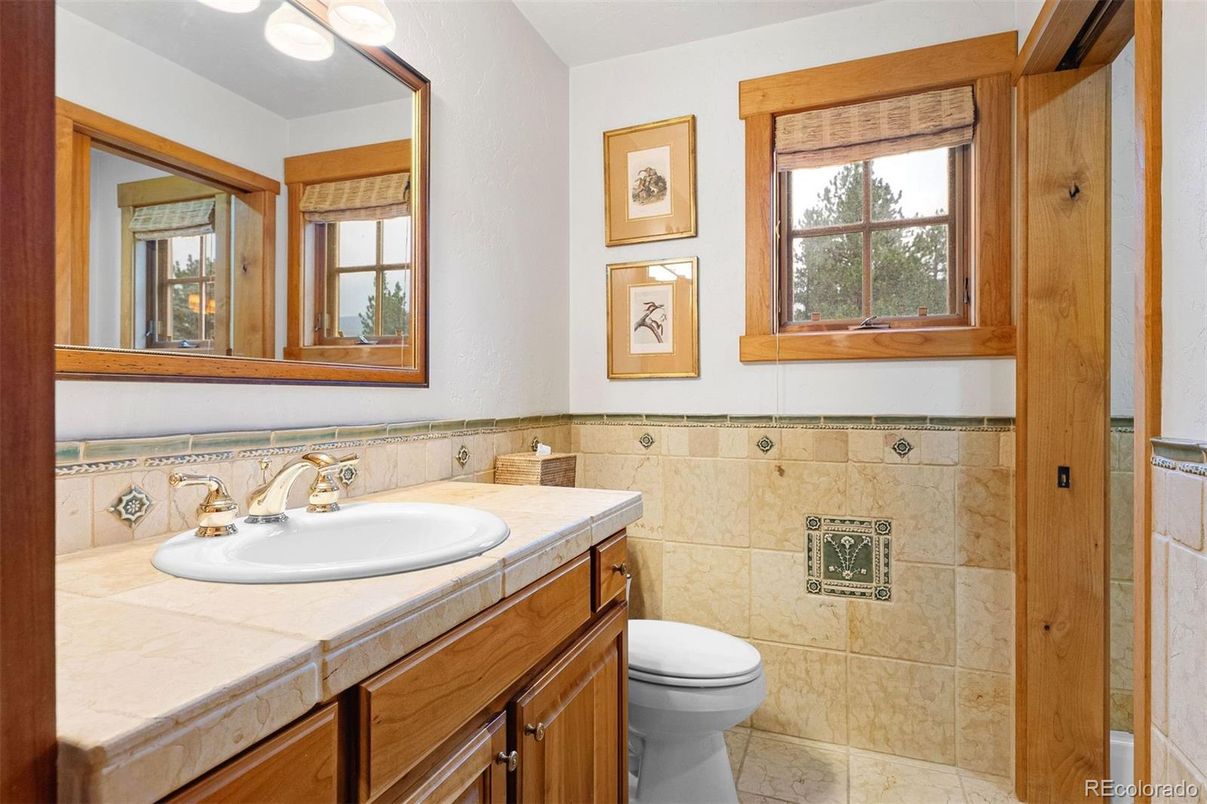 Bathroom, Interior, Tile Countertops