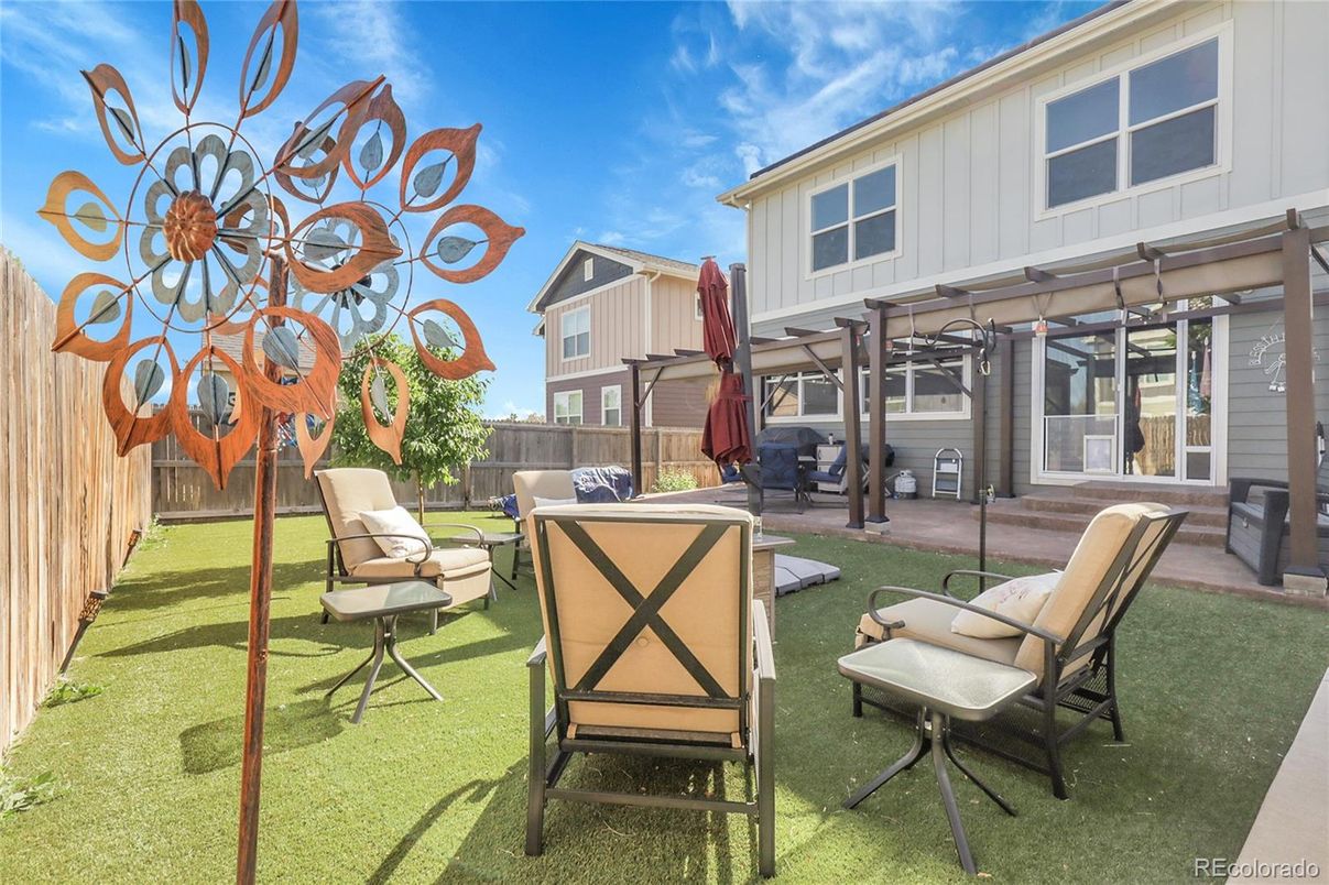 Backyard, Exterior