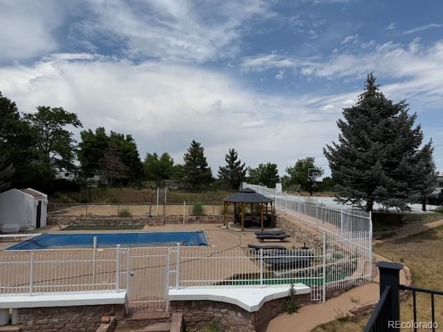 Exterior, Pool, Tennis Courts
