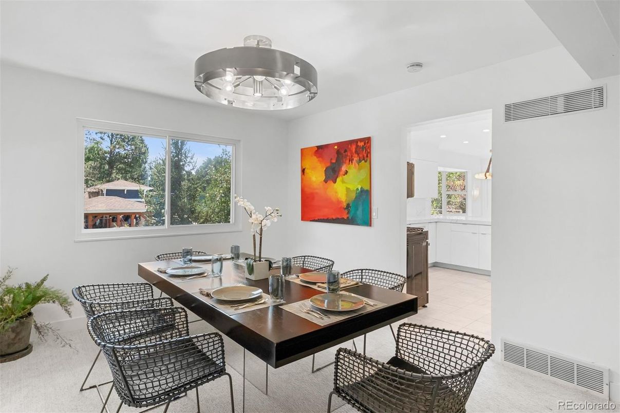 Dining room, Interior, Pendant Lights, Recessed Lighting