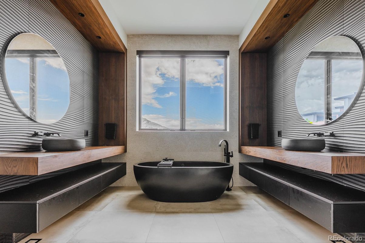 Bathroom, Dual Sink Vanities, Free Standing Baths, Interior