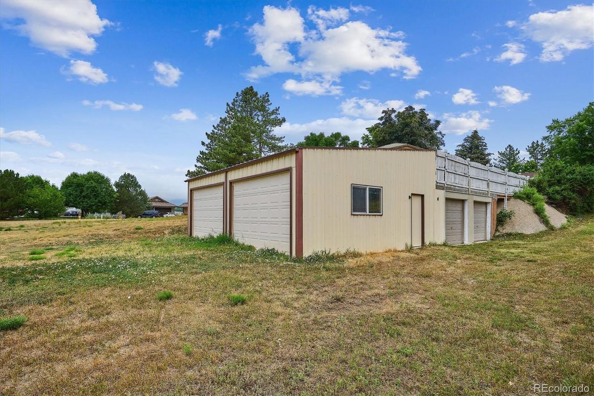 Backyard, Detached Garage, Exterior