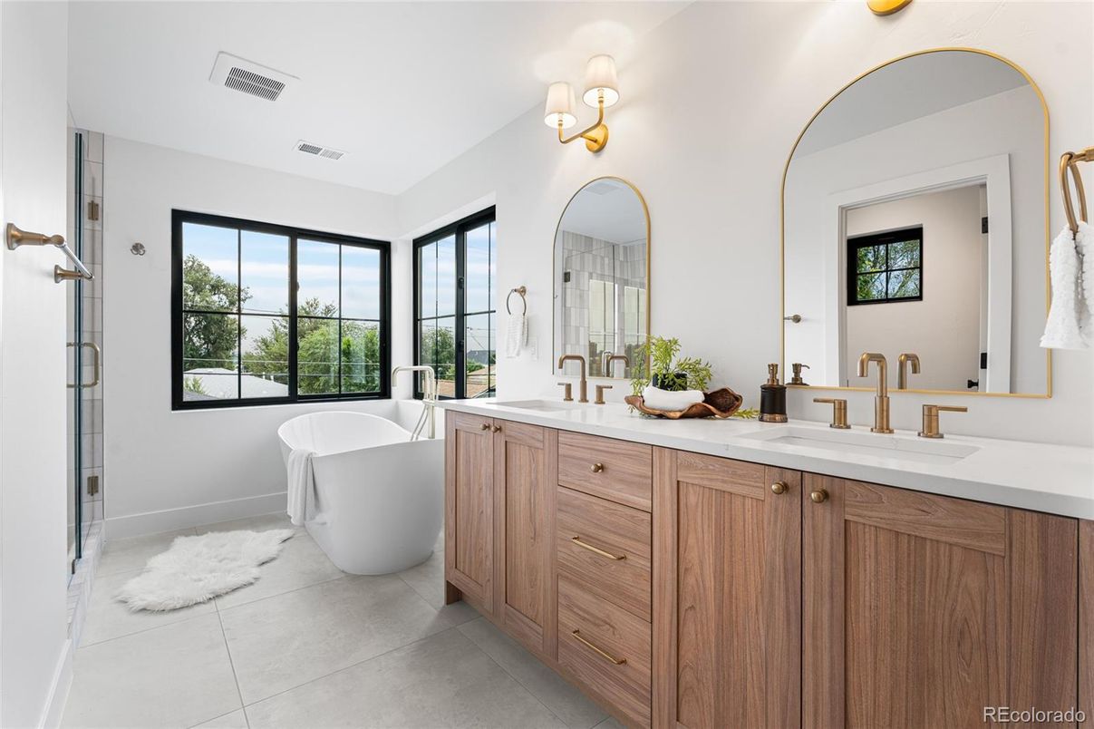 Bathroom, Dual Sink Vanities, Free Standing Baths, Interior