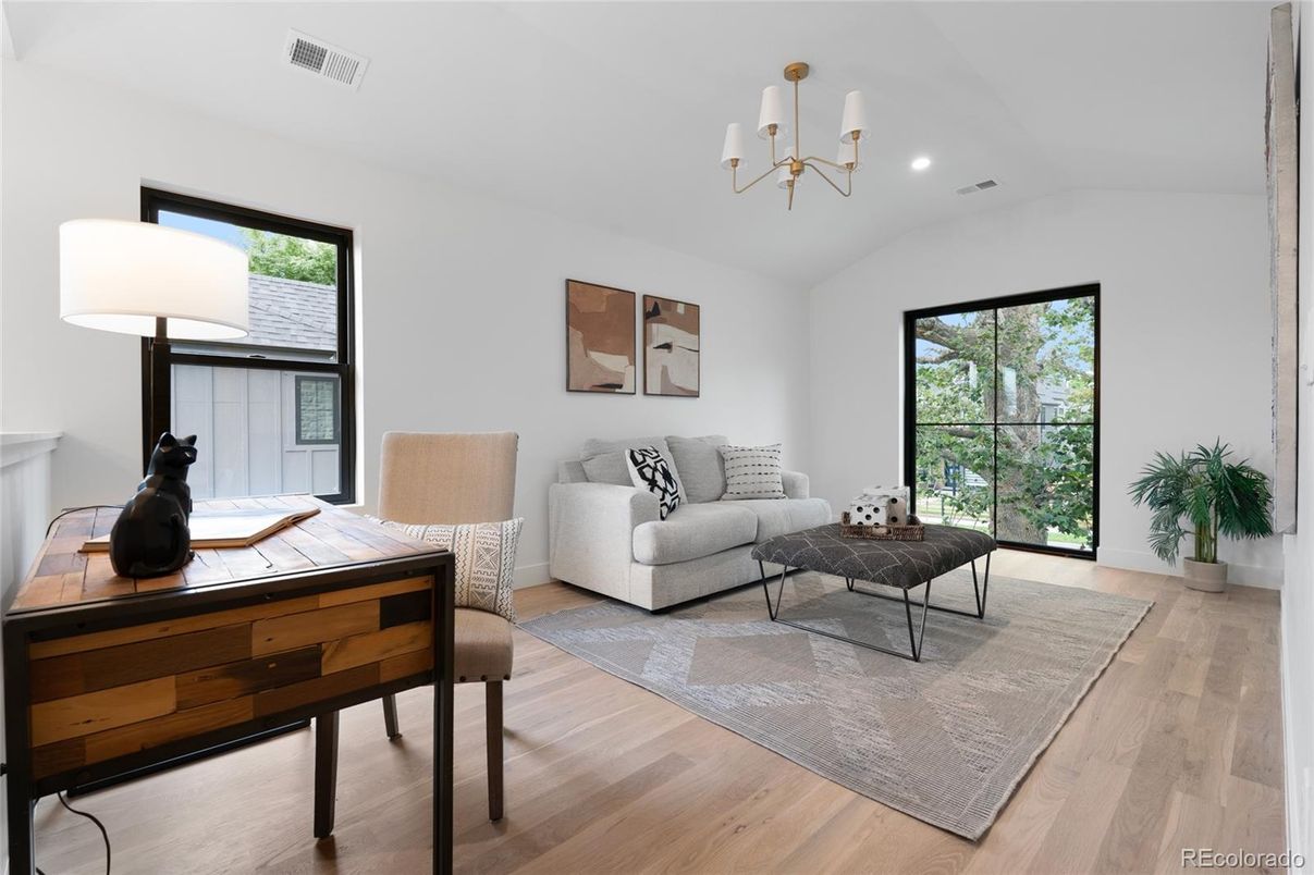 Interior, Pendant Lights, Recessed Lighting, Wood Texture Flooring