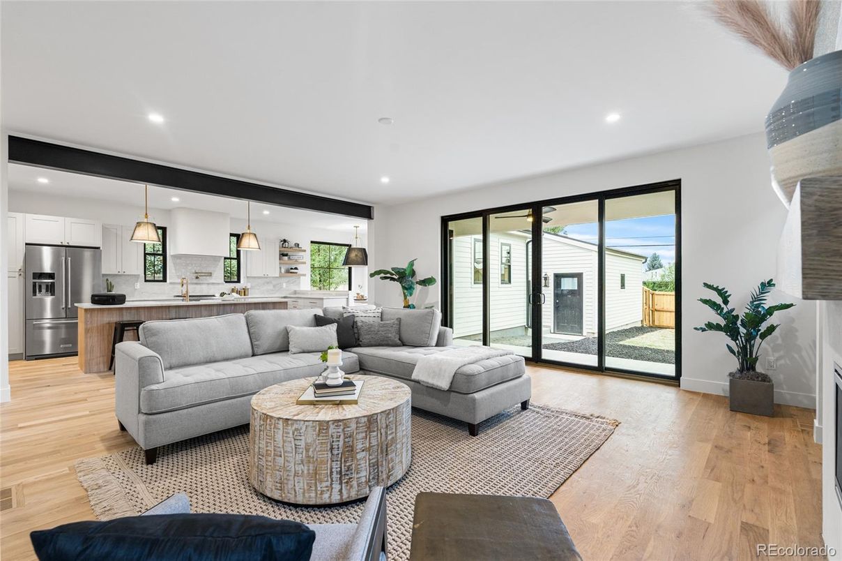 Interior, Kitchen, Living room, Pendant Lights, Recessed Lighting, Stainless Steel Appliances, Wood Texture Flooring