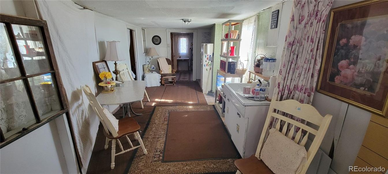 Dining room, Interior