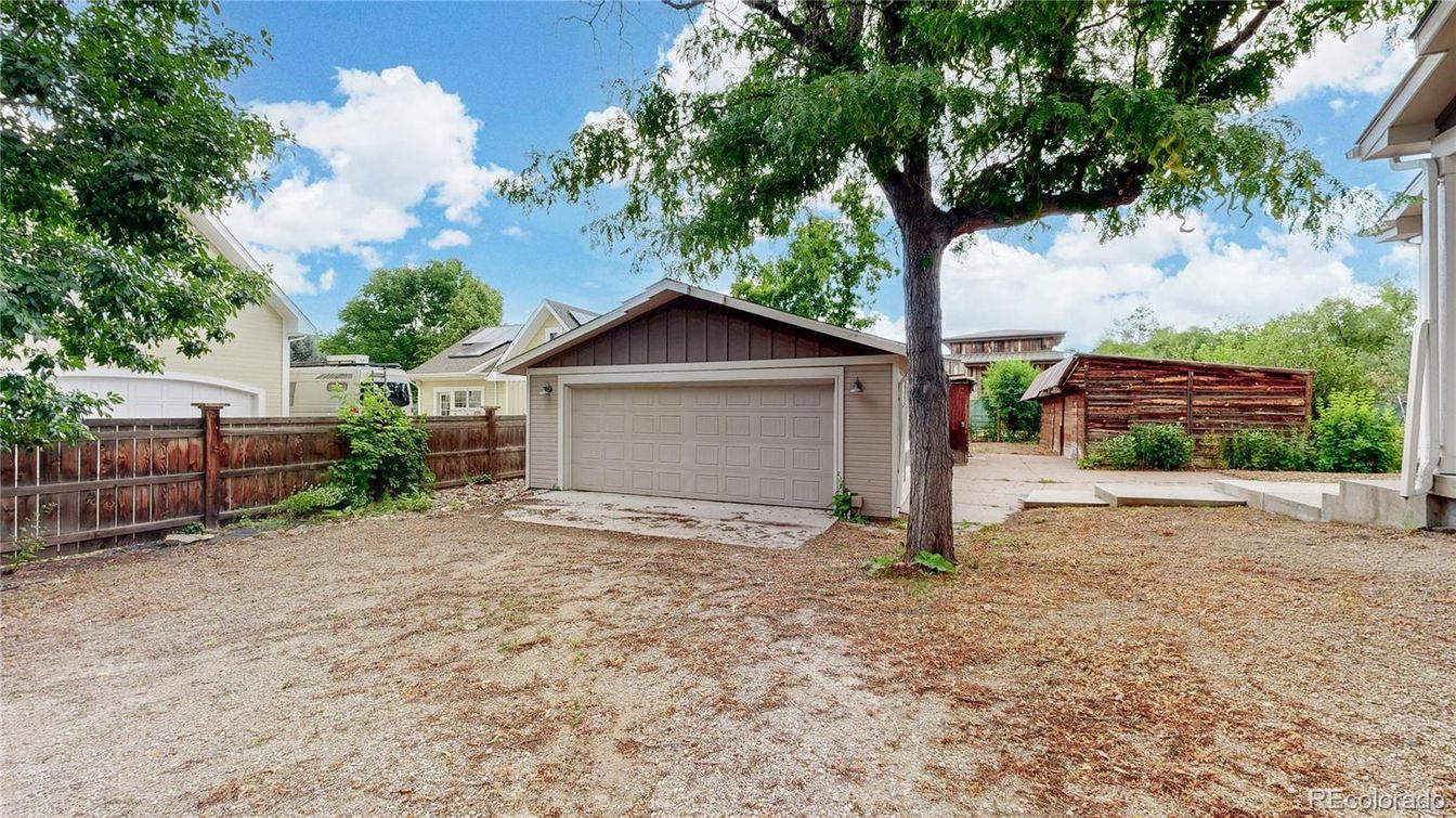 Backyard, Detached Garage, Exterior