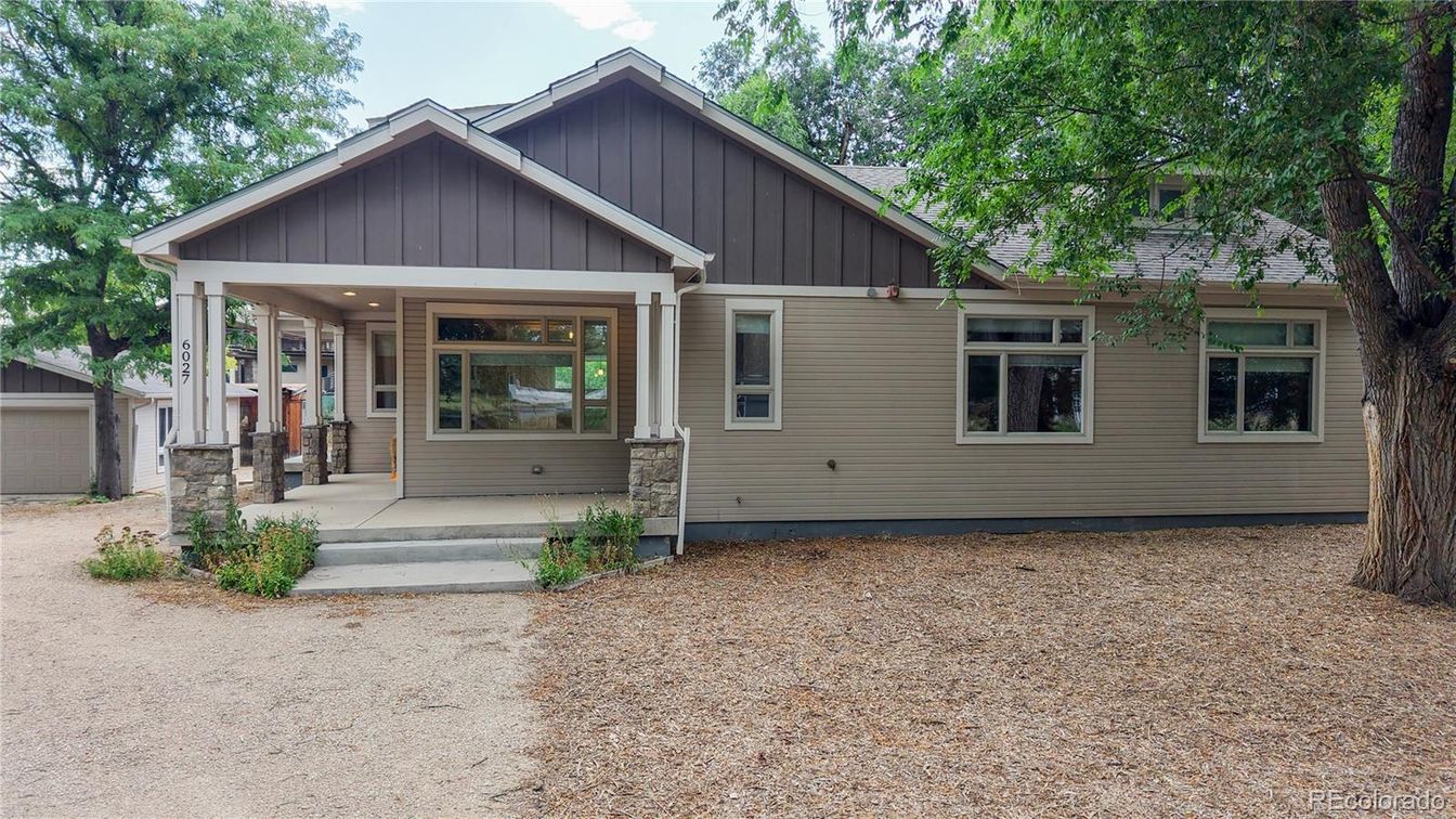Exterior, Facade, American Craftsman