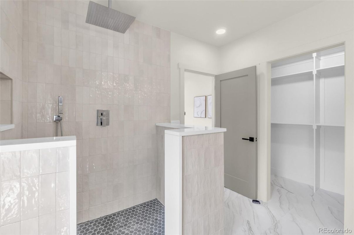 Bathroom, Interior, Marble, Recessed Lighting