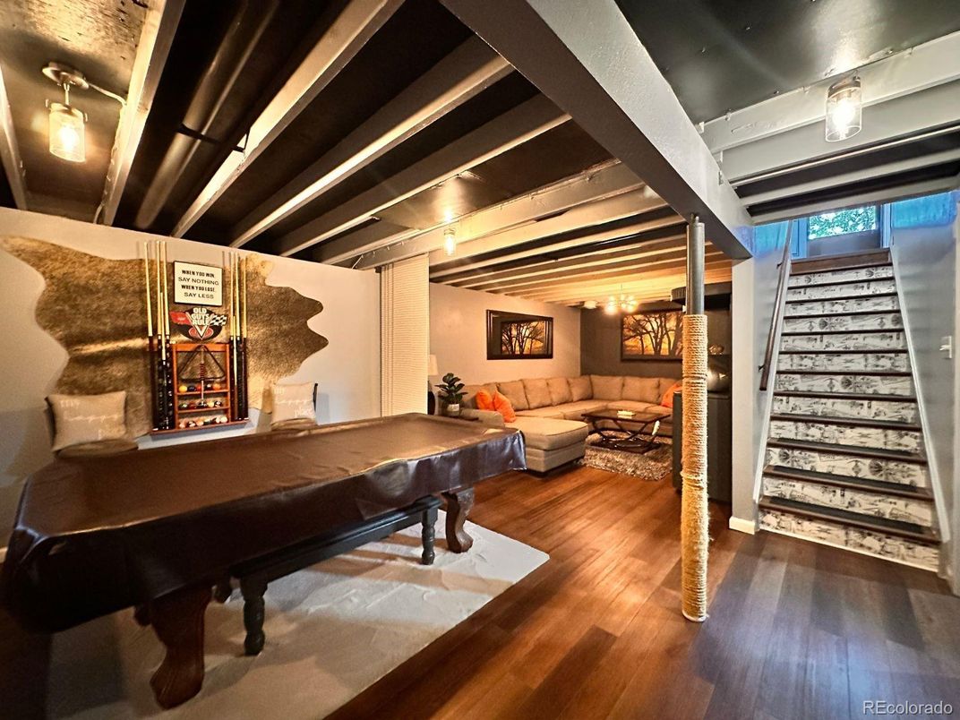 Billiard Table, Game Room, Interior, Wood Texture Flooring