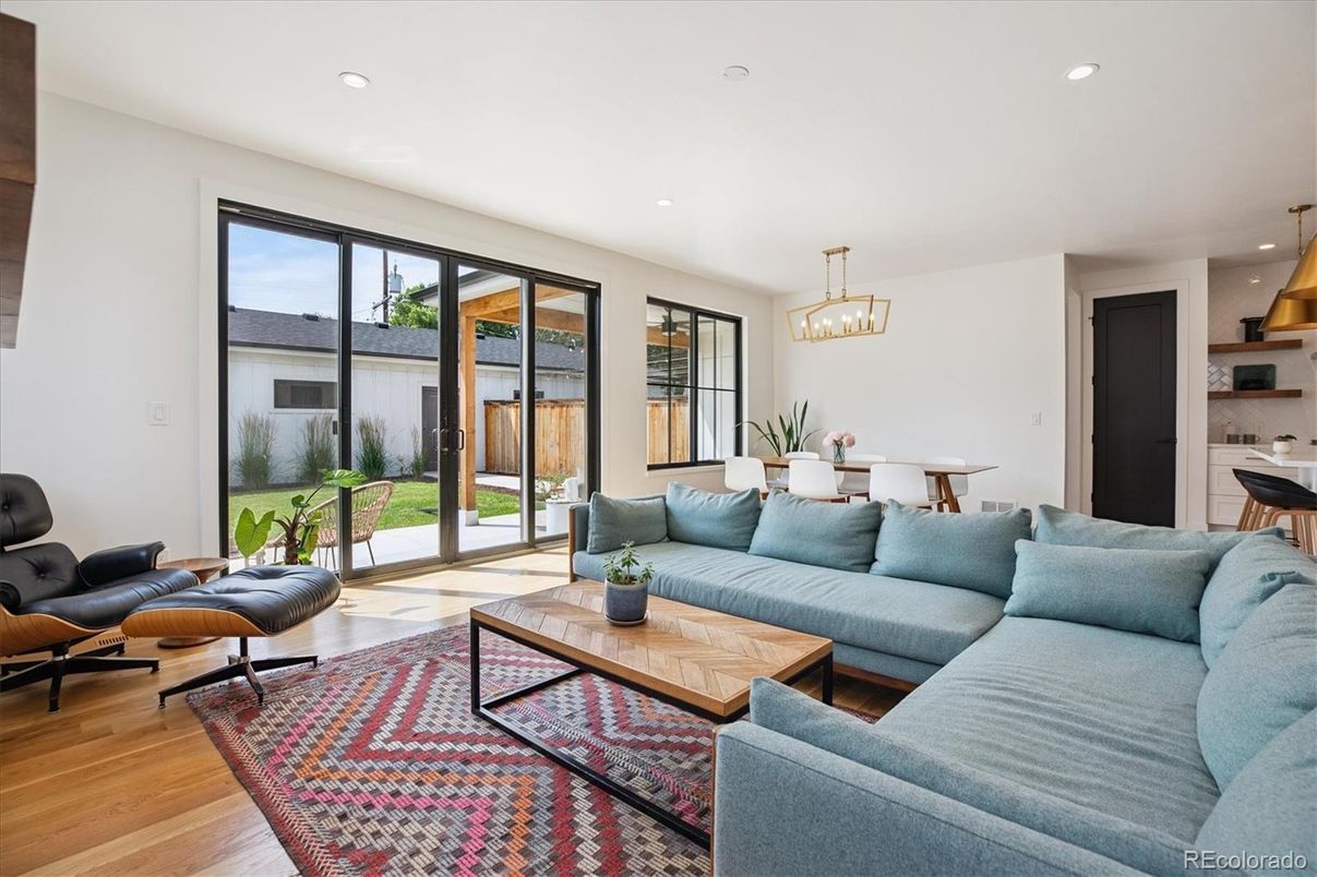 Dining room, Interior, Living room, Pendant Lights, Recessed Lighting, Wood Texture Flooring
