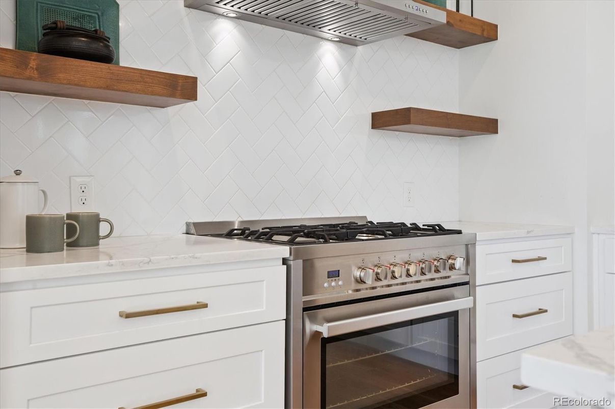 Interior, Kitchen, Stainless Steel Appliances