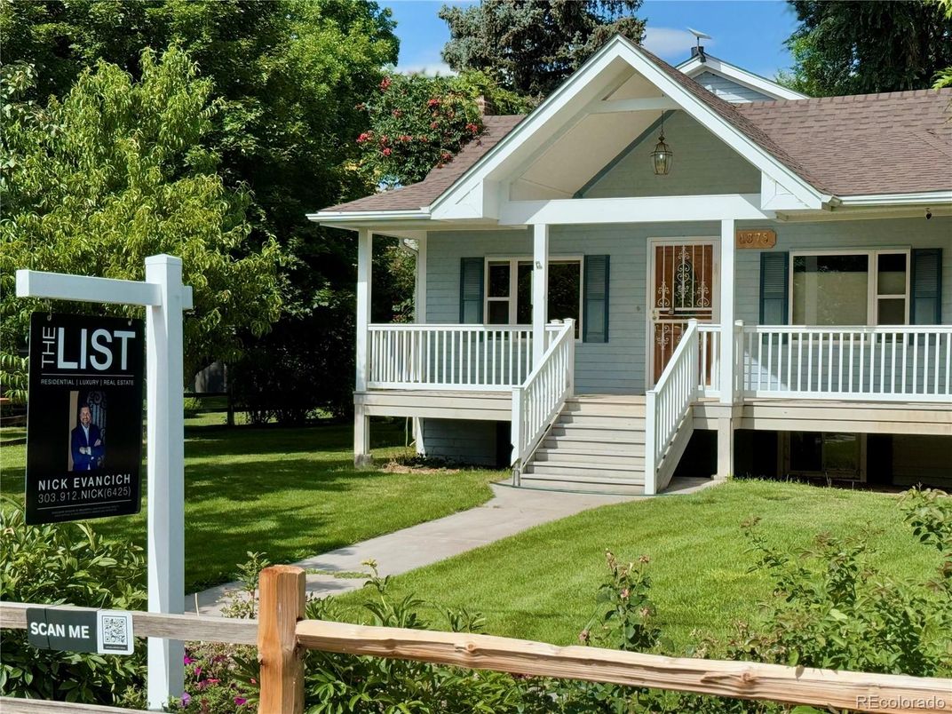 Exterior, Facade, American Craftsman