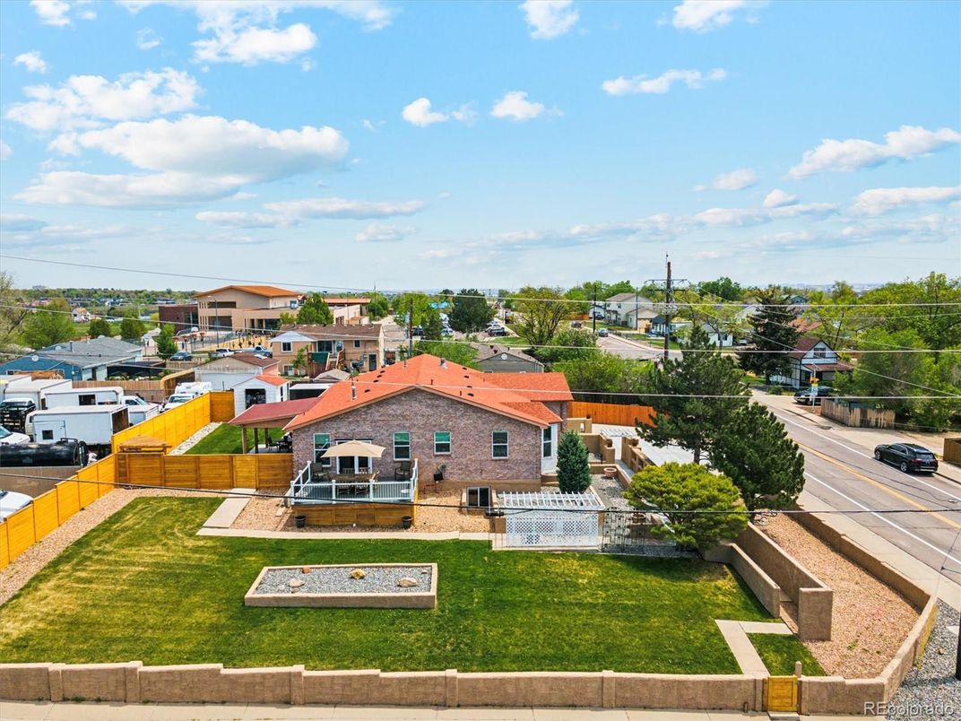 Exterior, Drone