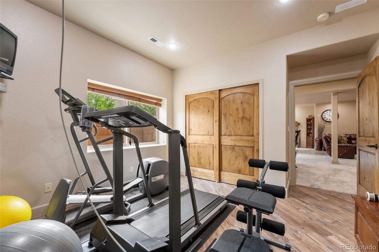 Fitness Equipment, Interior, Recessed Lighting, Wood Texture Flooring
